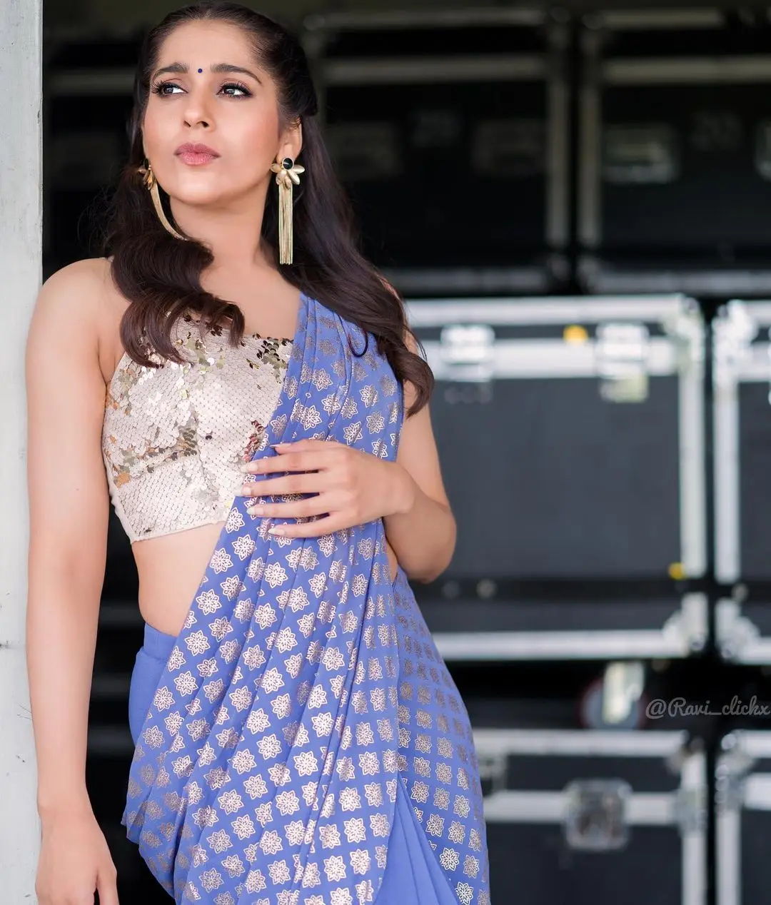 Rashmi Gautam In South Indian Traditional Blue Saree White Blouse